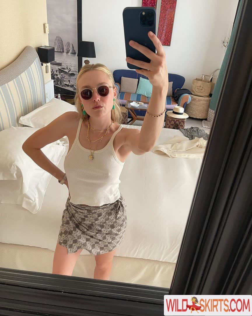 Dakota Fanning / dakotafanning nude Instagram leaked photo #10