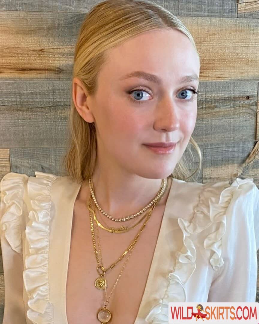 Dakota Fanning / dakotafanning nude Instagram leaked photo #4