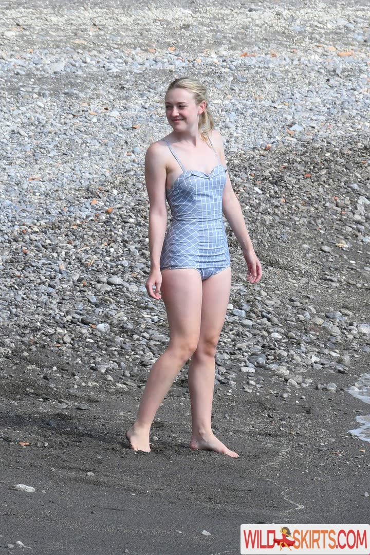 Dakota Fanning / dakotafanning nude Instagram leaked photo #6