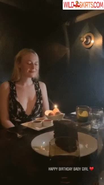 Dakota Fanning / dakotafanning nude Instagram leaked video #336