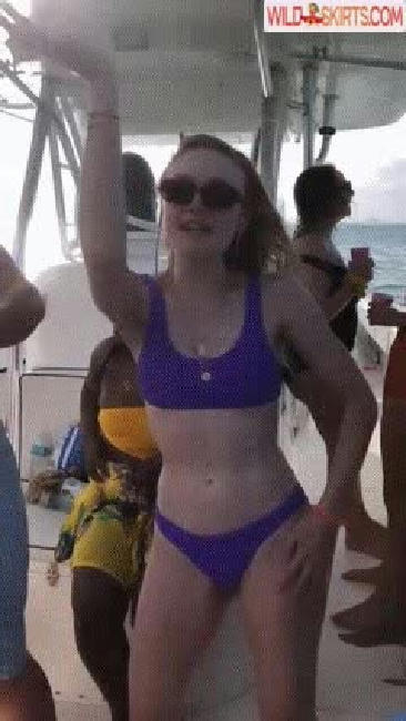 Dakota Fanning / dakotafanning nude Instagram leaked photo #175