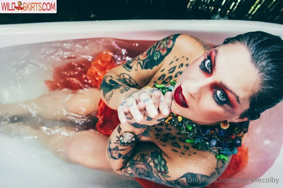 Danielle Colby nude leaked photo #859