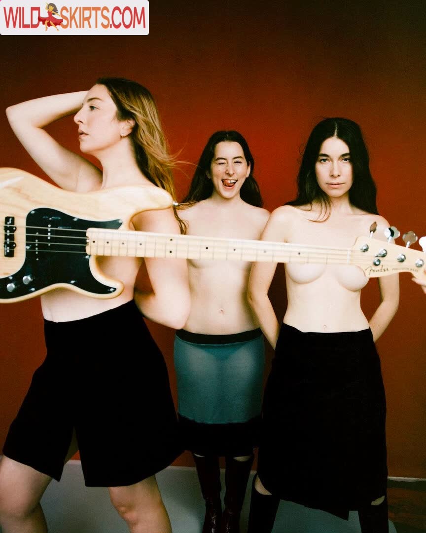 Danielle Haim / daniellehaim nude Instagram leaked photo #7