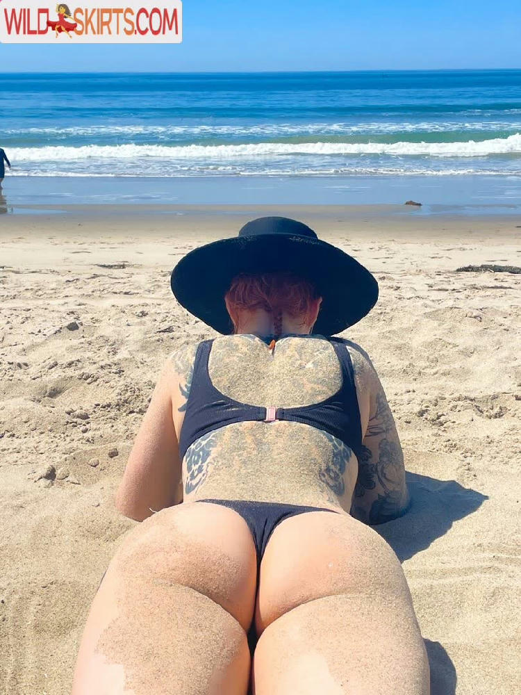 DanikaXIX / CBG19 / Comic Book Girl 19 / DanikaXIX nude OnlyFans, Instagram leaked photo #36