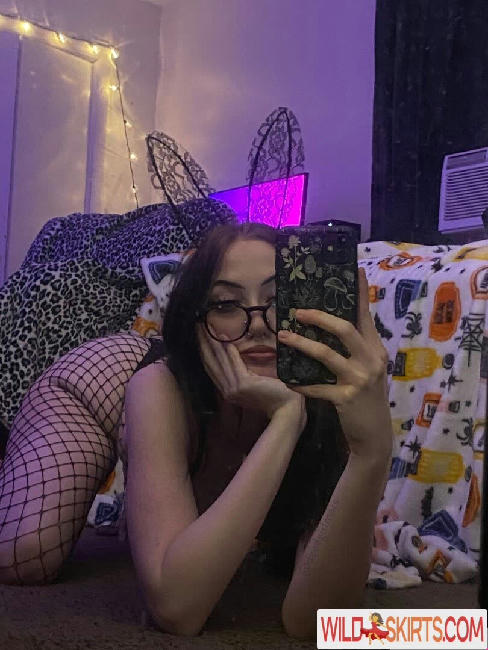 deadgirlmars / deadgirl42 / eatwithmars nude OnlyFans, Instagram leaked photo #1