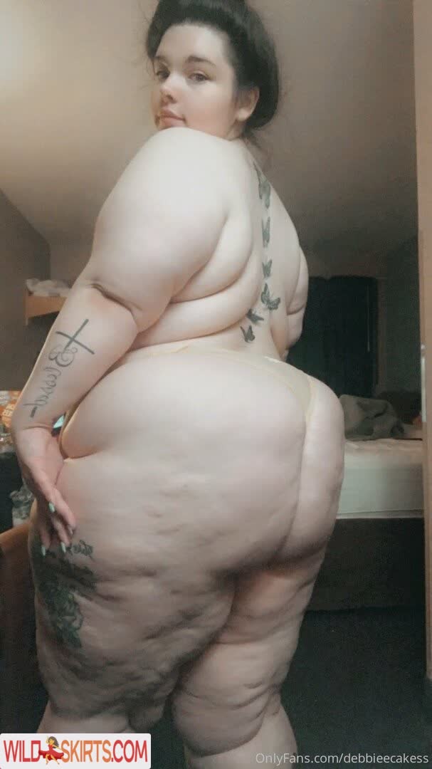 Debbieecakess nude leaked photo #86