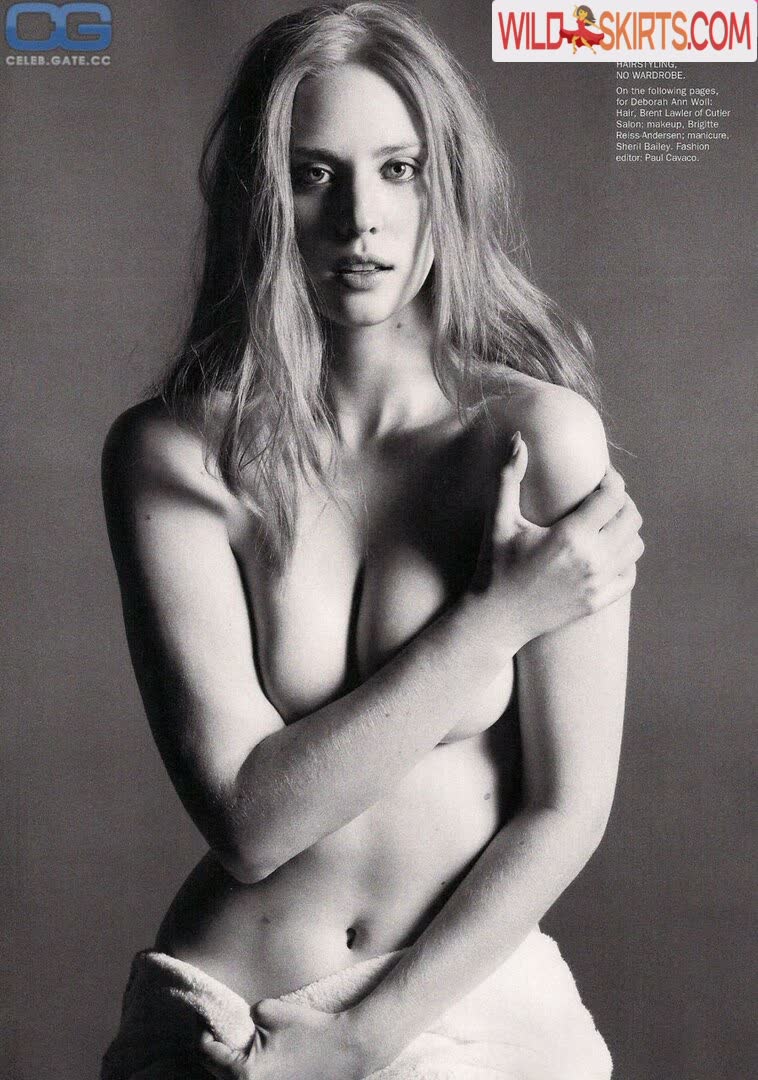 Deborah Ann Woll nude leaked photo #101