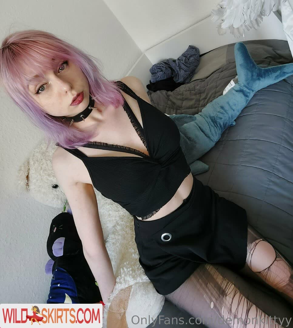 Demonkittyyxxx nude leaked photo #89