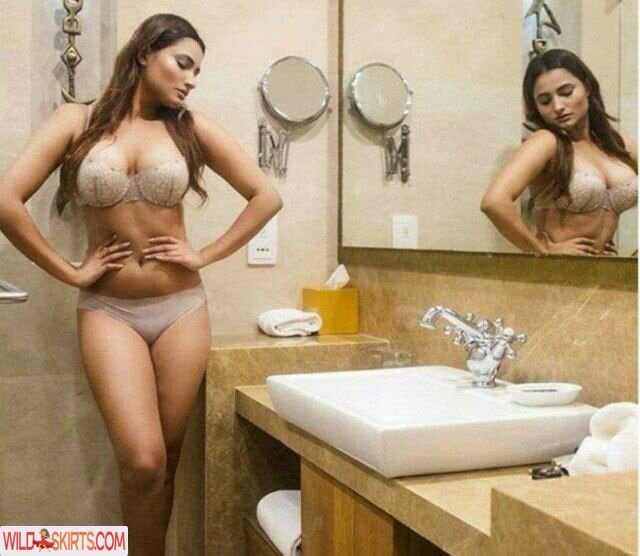 Desi NRI nude leaked photo #6