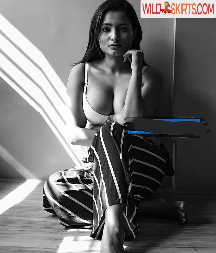 Desi NRI / desi.nri nude Instagram leaked photo #2