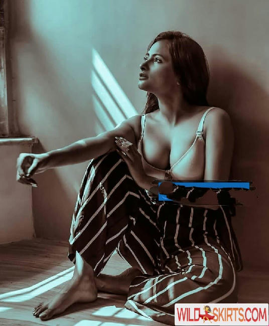 Desi NRI / desi.nri nude Instagram leaked photo #24