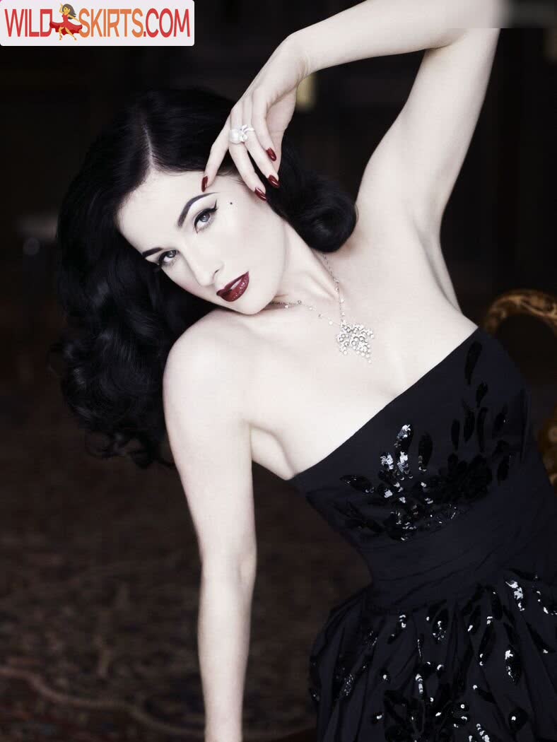 Dita Von Teese / Ditavonteese / creepy___spice nude OnlyFans, Patreon, Instagram leaked photo #9