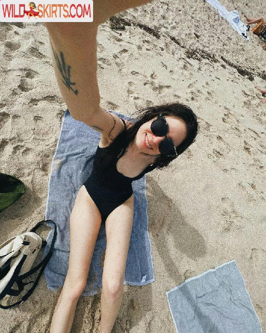 Doddleoddle / Dodie Clark / doddleoddle nude Instagram leaked photo #188