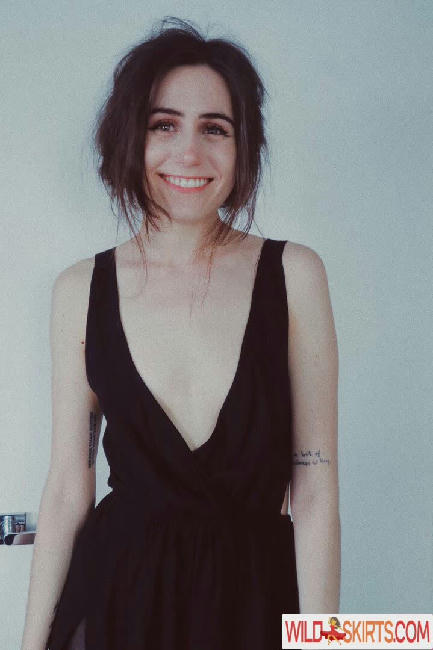 Dodie Clark / doddleoddle nude Instagram leaked photo #23