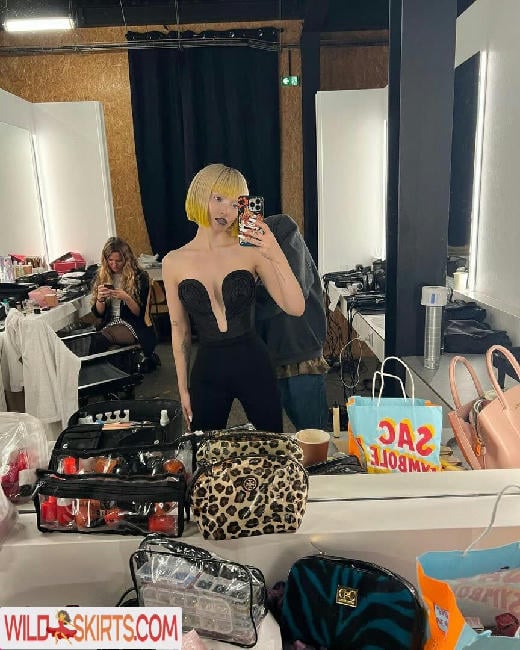 Dove Cameron / darkwingdove / dovecameron nude OnlyFans, Instagram leaked photo #336