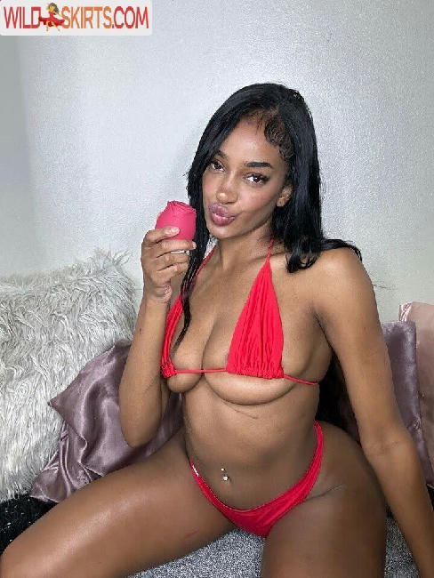 drayadominicana / Freckles / cloudydonna / drayadominicana nude OnlyFans, Instagram leaked photo #83