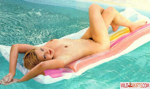 Drew Barrymore / DrewBarrymore nude Instagram leaked photo #26