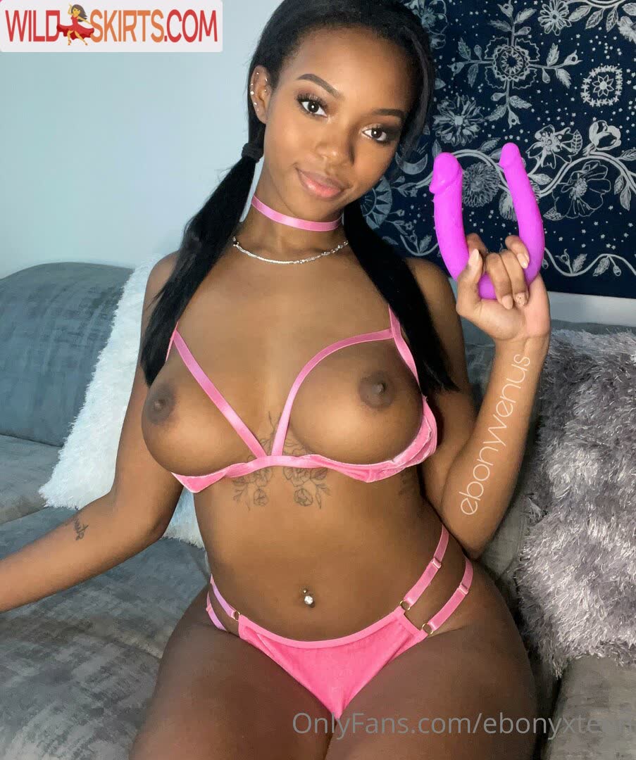 EbonyxVenus nude leaked photo #21