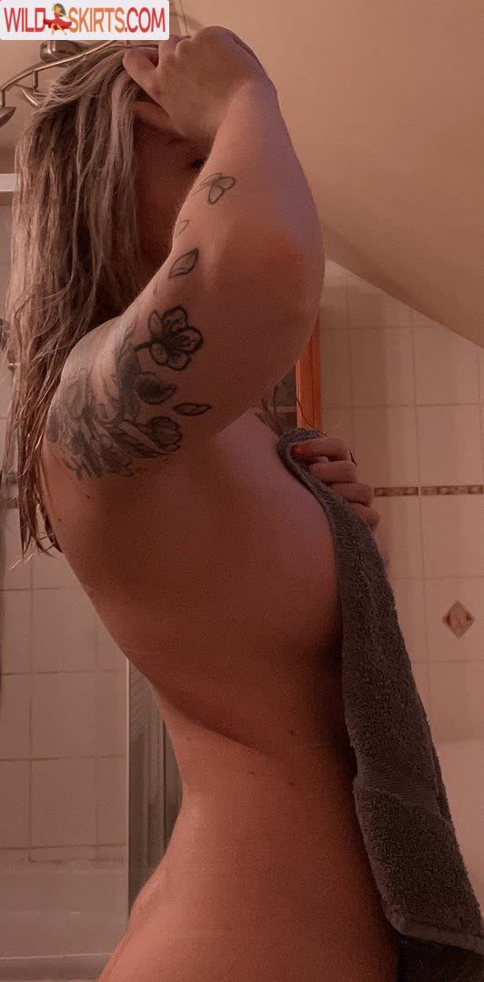 einifox nude OnlyFans, Instagram leaked photo #10