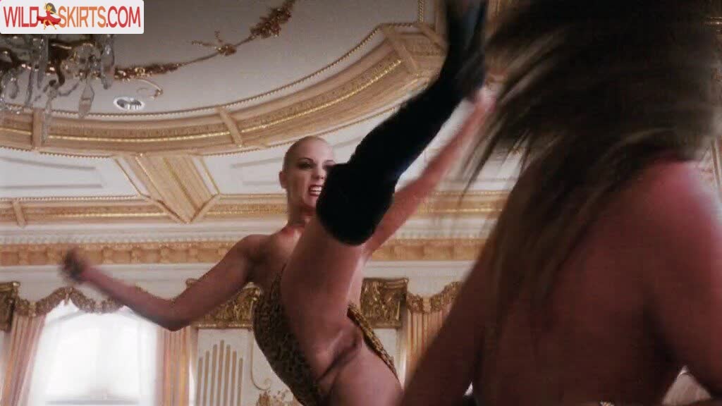 Elizabeth Berkley nude leaked photo #29