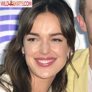 Elizabeth Henstridge / lil_henstridge nude Instagram leaked photo #10