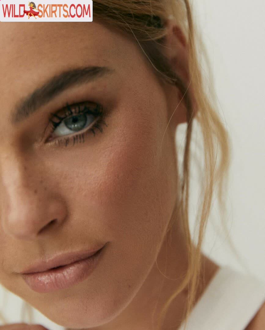 Elizabeth Turner / elizabethcturner nude Instagram leaked photo