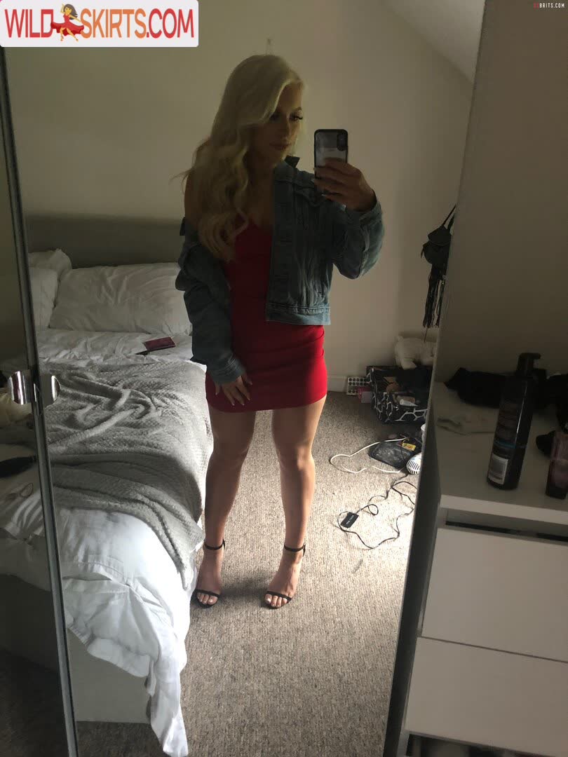 Elle Brooke / ellebrookeuk / thedumbledong nude OnlyFans, Instagram leaked photo #10