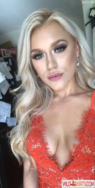 Elle Brooke / ellebrookeuk / thedumbledong nude OnlyFans, Instagram leaked photo #398