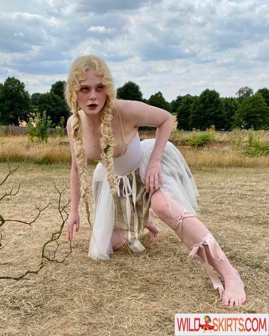 Elle Fanning / ellefanning nude Instagram leaked photo #6