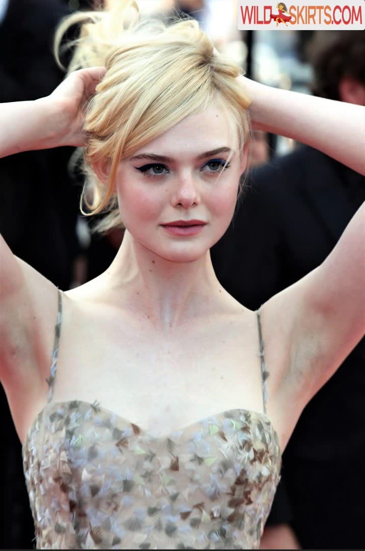 Elle Fanning / ellefanning nude Instagram leaked photo