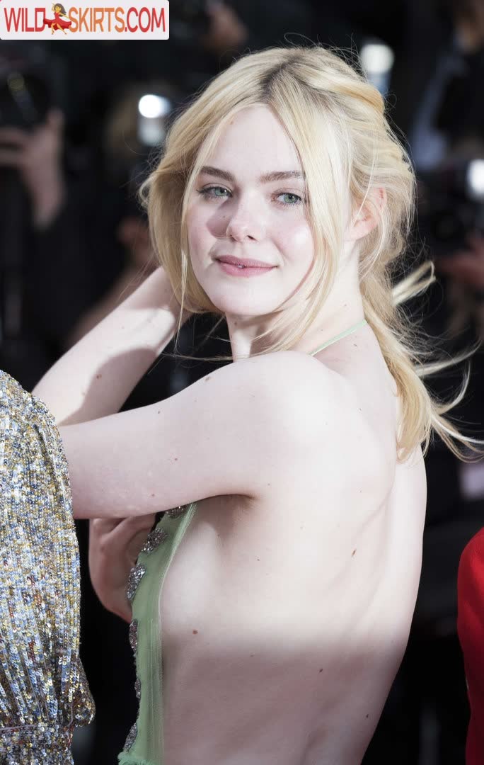 Elle Fanning / ellefanning nude Instagram leaked photo #3