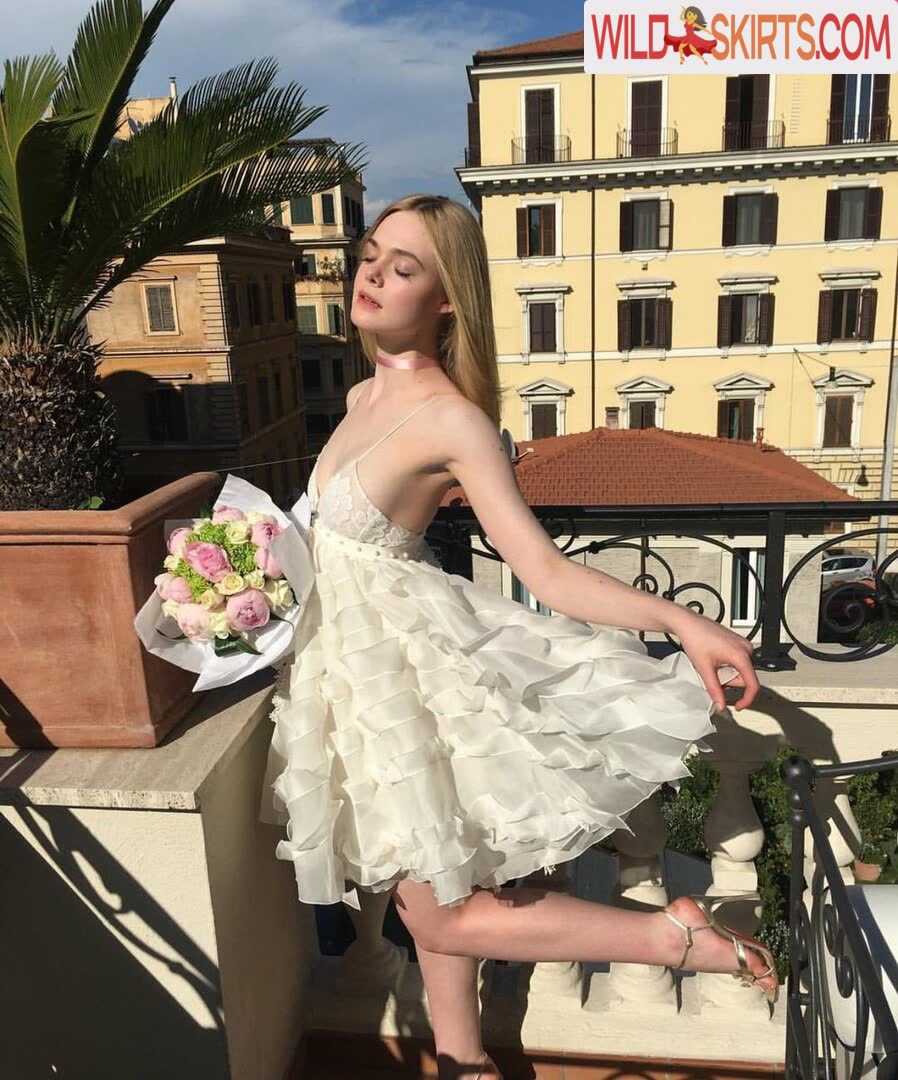 Elle Fanning / ellefanning nude Instagram leaked photo #6