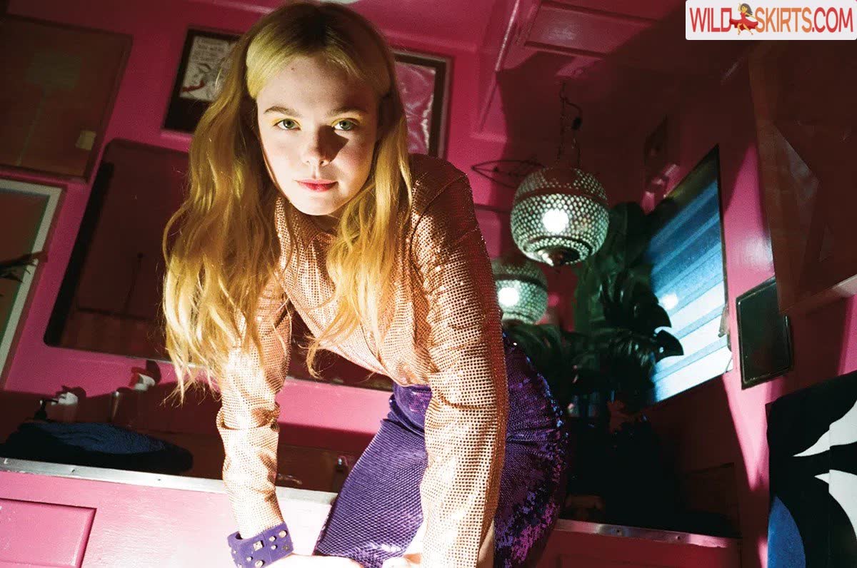 Elle Fanning / ellefanning nude Instagram leaked photo #6