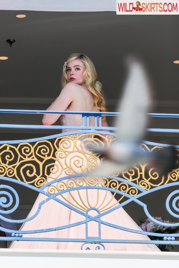 Elle Fanning / ellefanning nude Instagram leaked photo #15