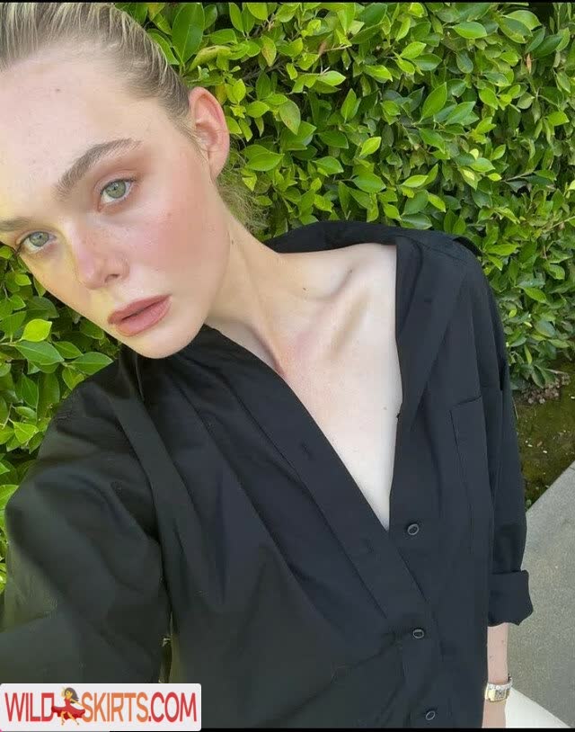 Elle Fanning / ellefanning nude Instagram leaked photo #17