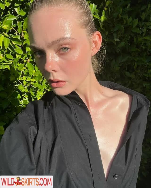 Elle Fanning / ellefanning nude Instagram leaked photo #3