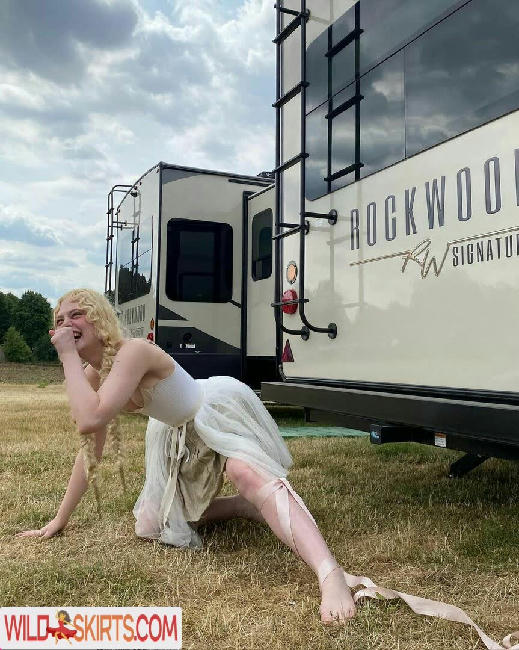 Elle Fanning / ellefanning nude Instagram leaked photo #541