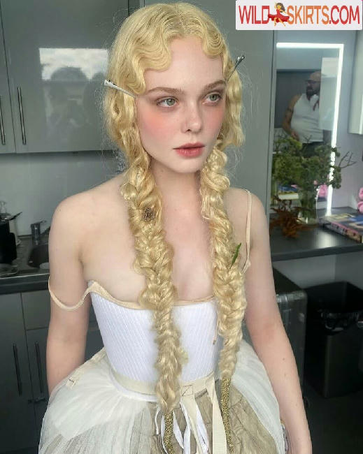 Elle Fanning / ellefanning nude Instagram leaked photo #554