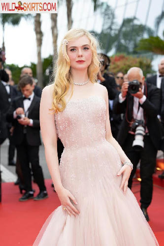 Elle Fanning / ellefanning nude Instagram leaked photo #73