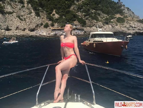 Elle Fanning / ellefanning nude Instagram leaked photo #327