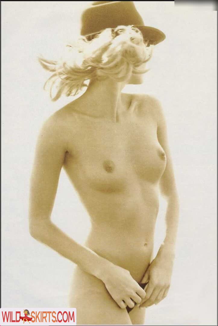 Elle Macpherson nude leaked photo #82