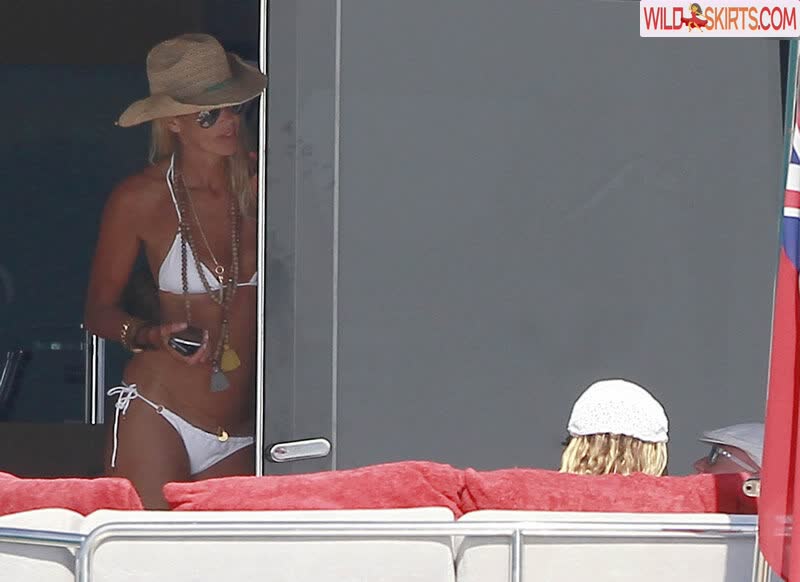 Elle Macpherson nude leaked photo #87