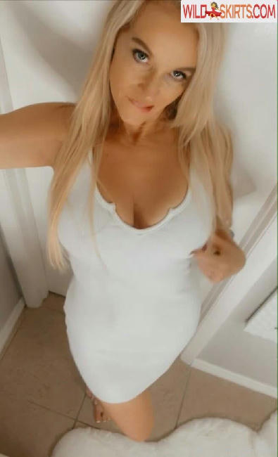 ellehotmilf / ellehotmilf / karley_stokes nude OnlyFans, Instagram leaked photo #159