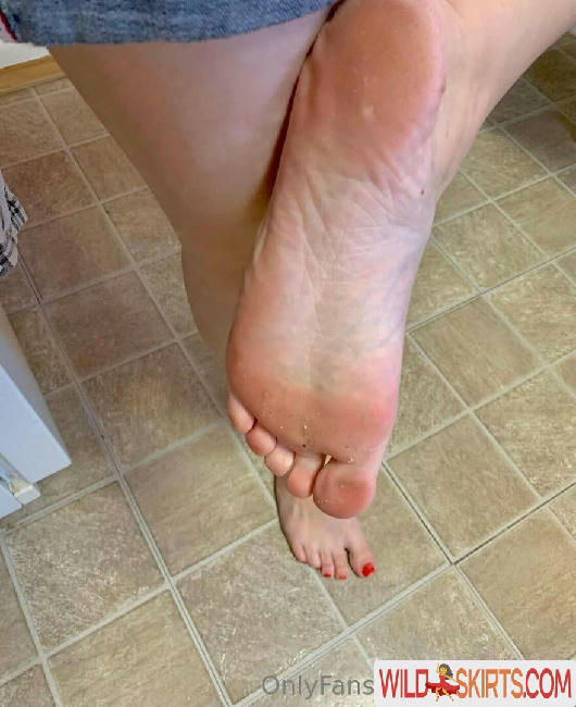 ellesfeet8 nude OnlyFans leaked photo #5