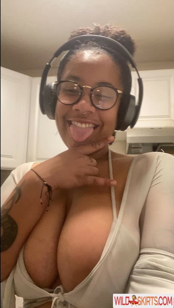 Elusivemulatto nude leaked photo #15