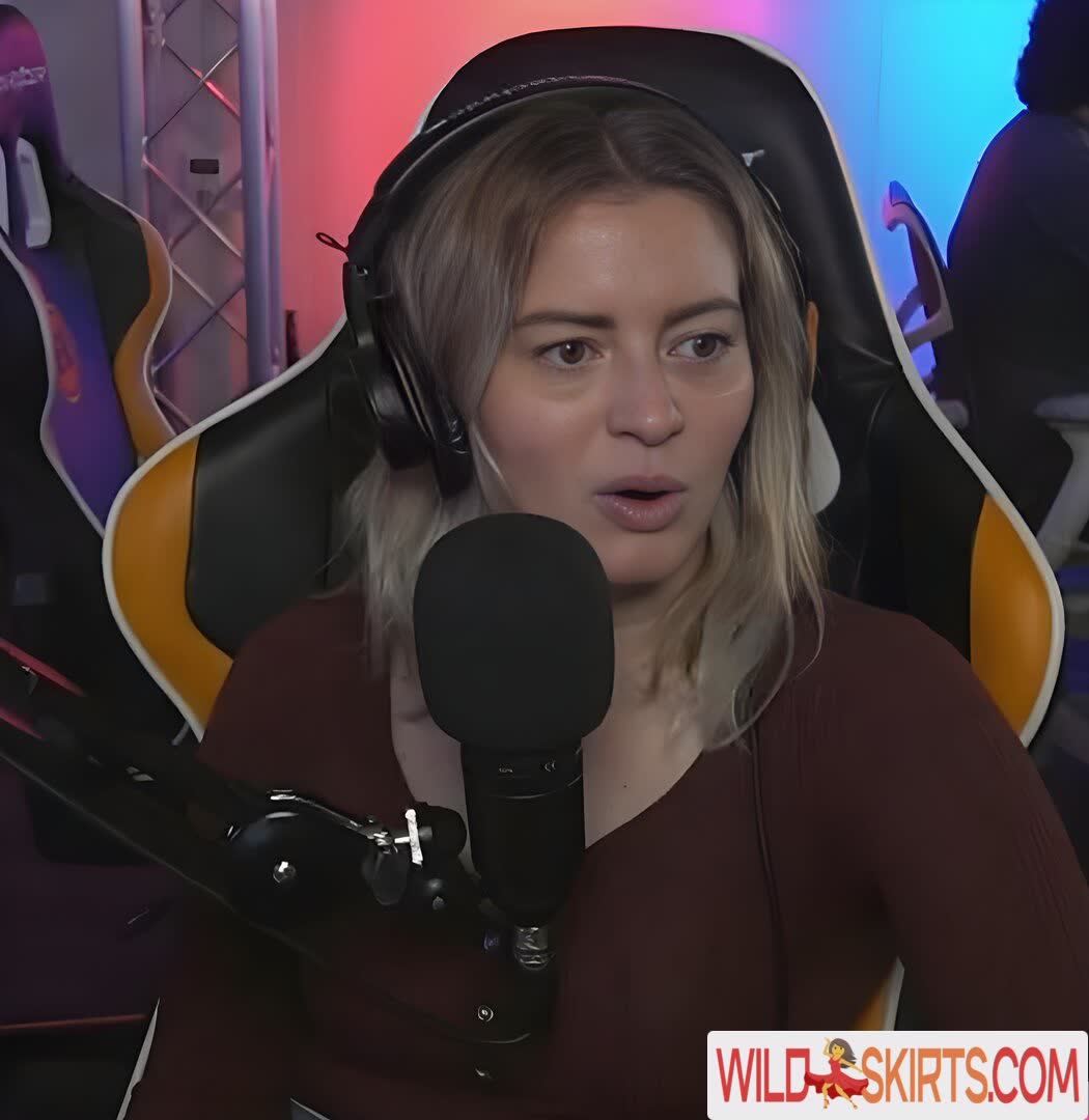 Elyse Willems nude leaked photo #96