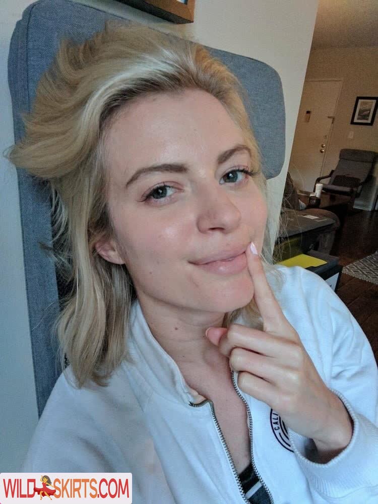 Elyse Willems nude leaked photo #120