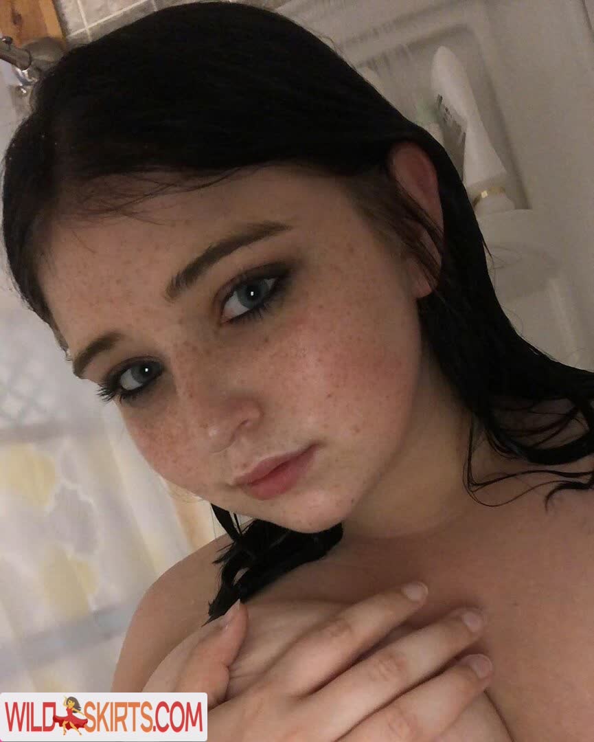 Emaliehall / Newhall802 / ameliahall / emalienewhall nude OnlyFans, Instagram leaked photo #18