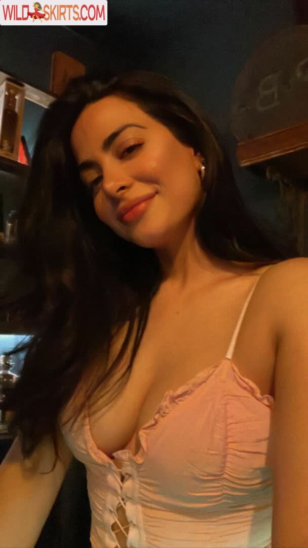 Emeraude Toubia / emeraude nude Instagram leaked photo #10