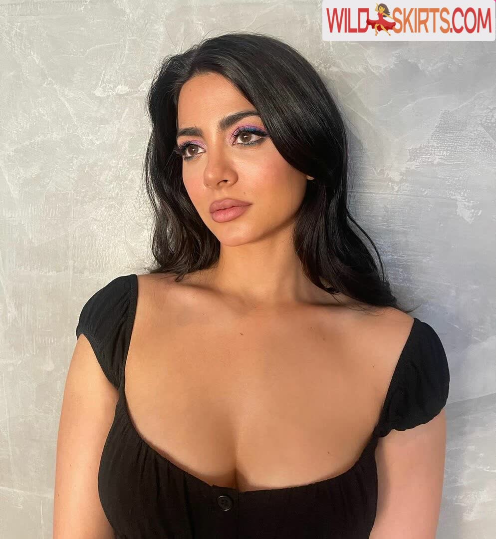 Emeraude Toubia / emeraude nude Instagram leaked photo #10